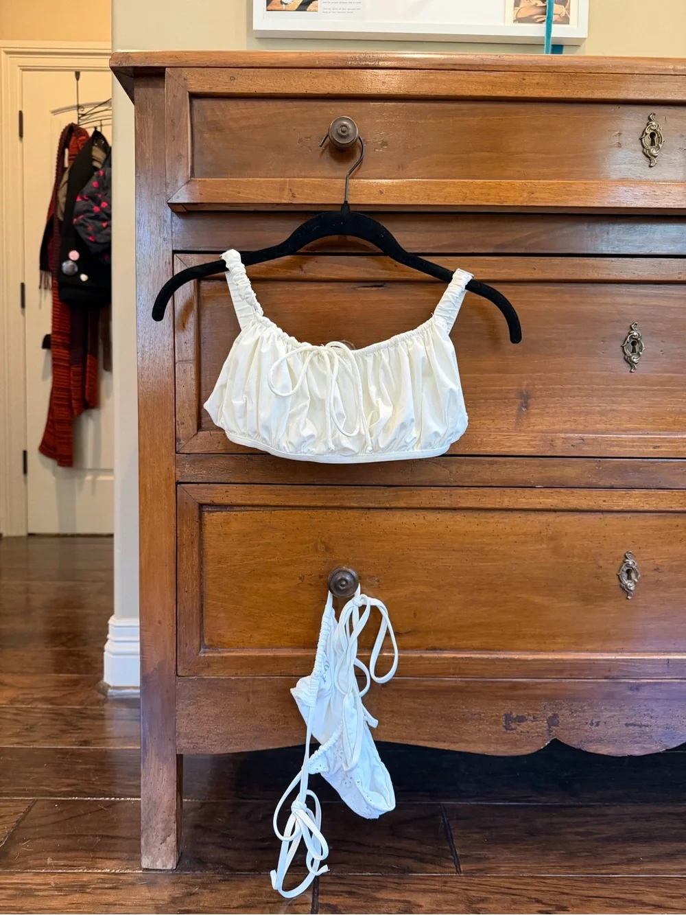 Frankie’s Bikinis White Set